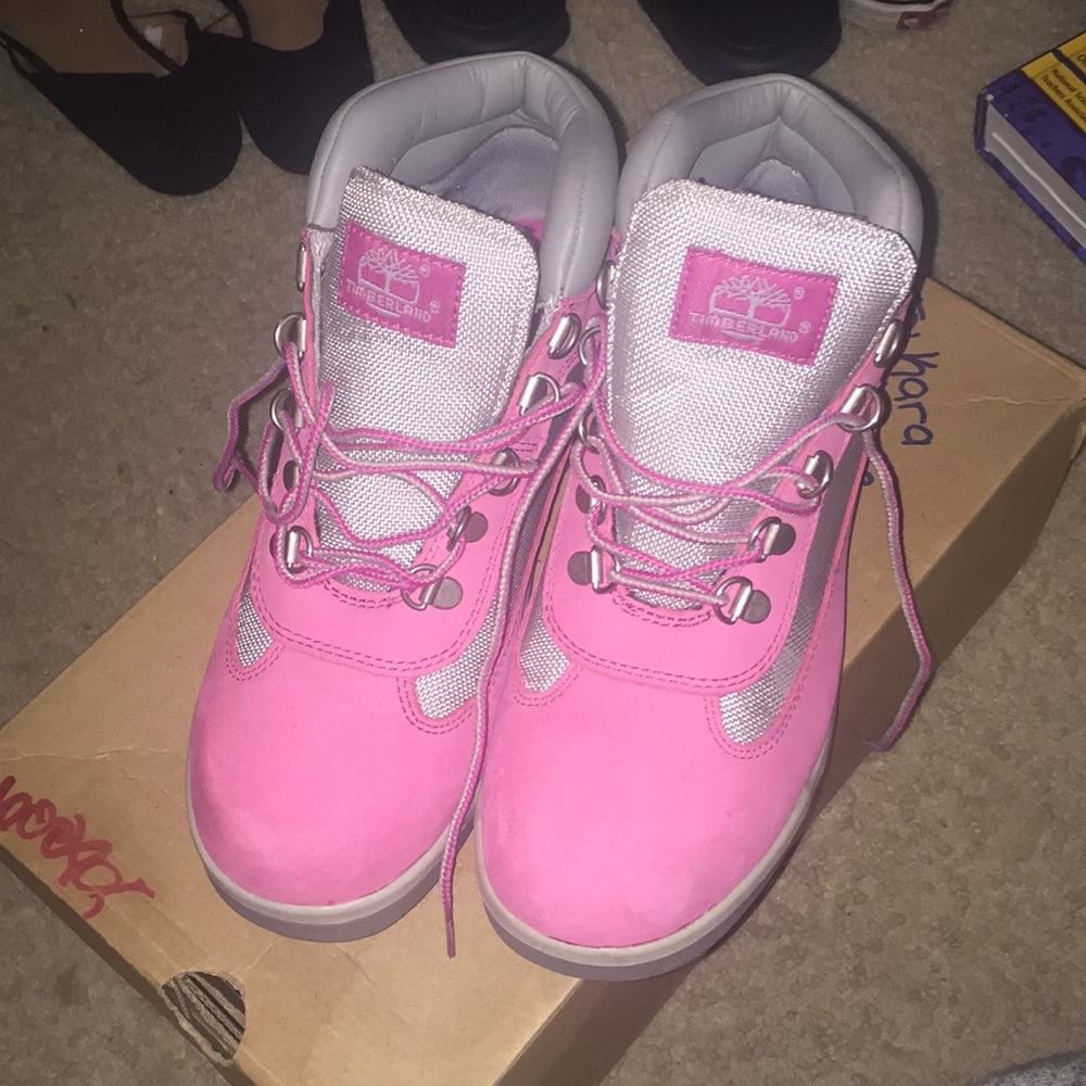 Pink timberland (field boot)